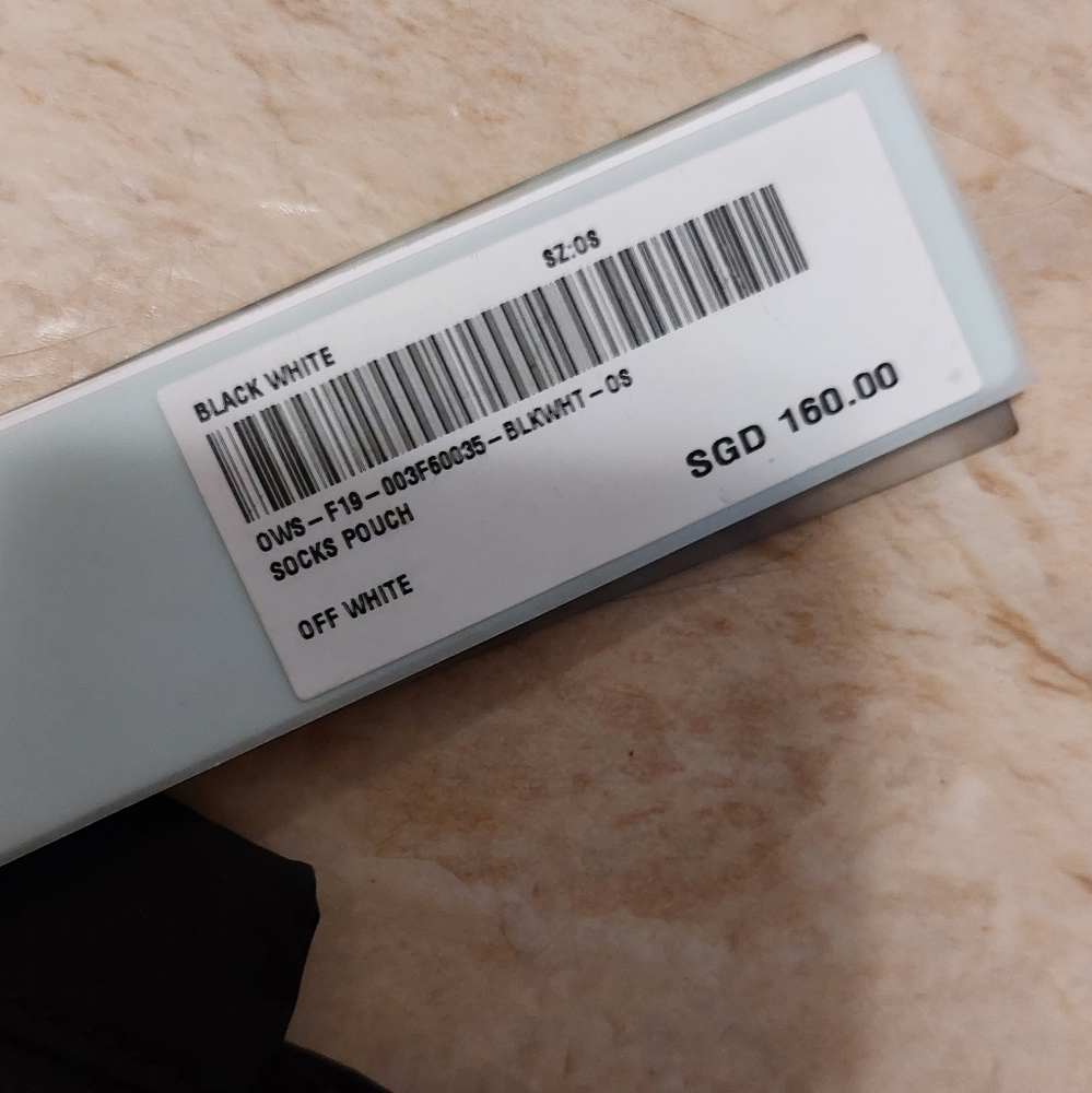 Off-white nylon pouch nwt - Picture 4 of 7